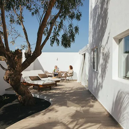 Alava Apartment *